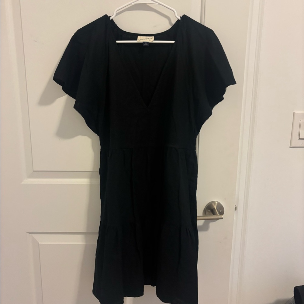 Universal Thread Black V-Neck Flutter Sleeve Mini Dress